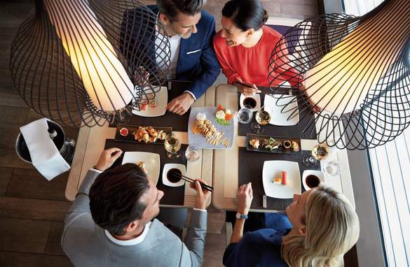 Hapag Lloyd EUROPA 2 Sakura Restaurant.jpg